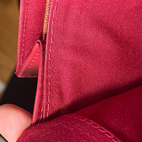 Authentic Louis Vuitton Vernis Bel Air Wallet on Chain bag - Picture 7 of 11